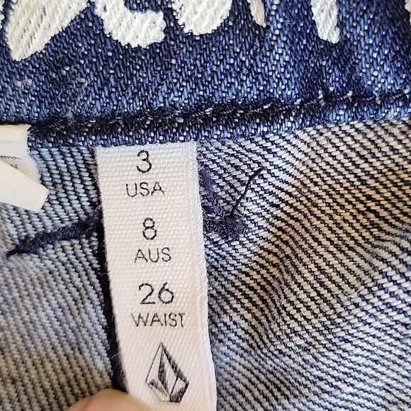 VOLCOM Stoned Jean Shorts Frayed Cutoffs Grunge Cheeky Distressed Size 28 - Picture 8 of 10